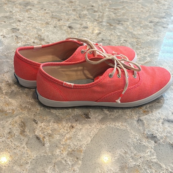 Keds women’s sneakers in coral neon size 7.5 - Picture 3 of 4